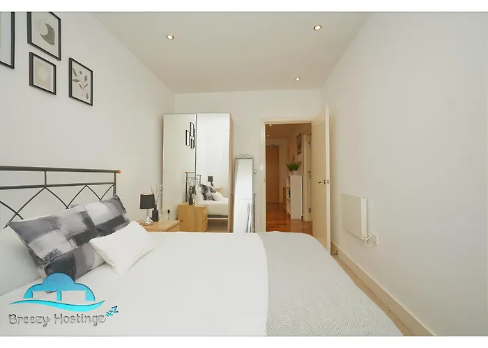 Spacious City Centre Apartment